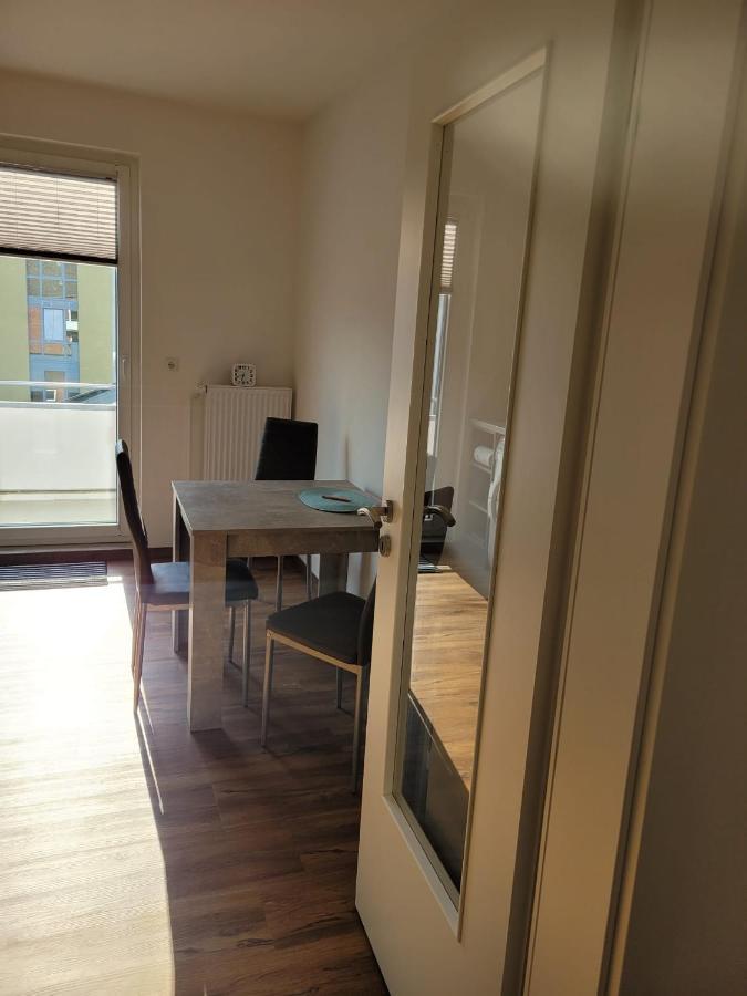Schoene Einfache Ferienwohnung Zwischen Stadt Und Meer 威廉港 外观 照片