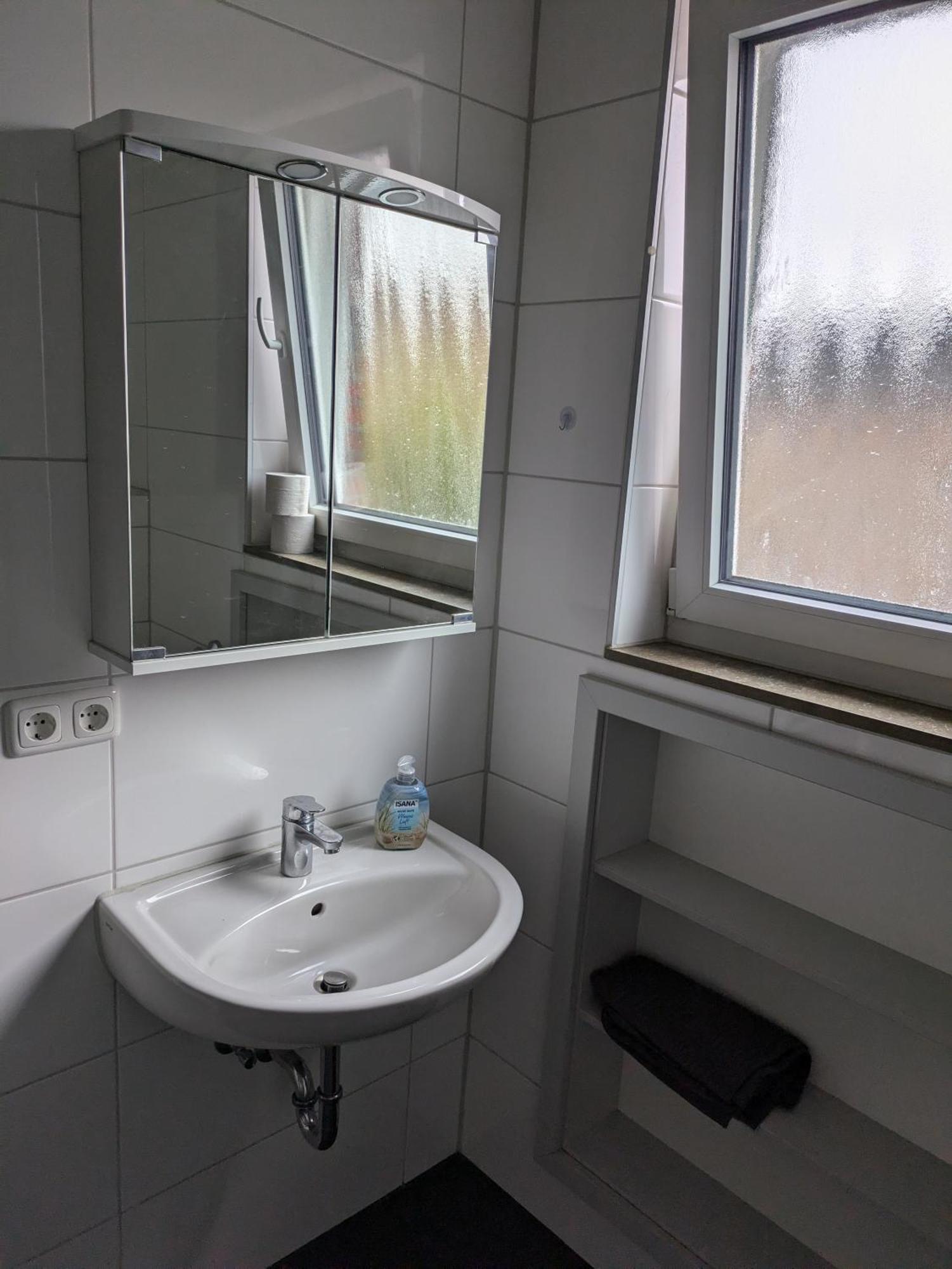 Schoene Einfache Ferienwohnung Zwischen Stadt Und Meer 威廉港 外观 照片